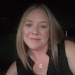 Meet your Posher, Liz